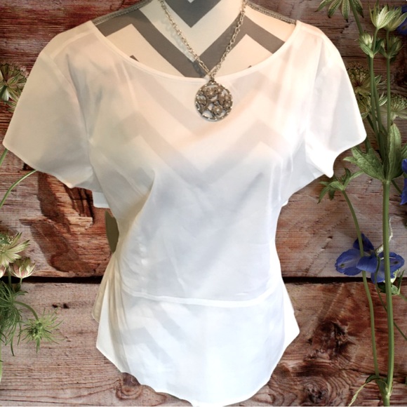 Ann Taylor Tops - Beautiful Anne Taylor white blouse short sleeve with backless detail